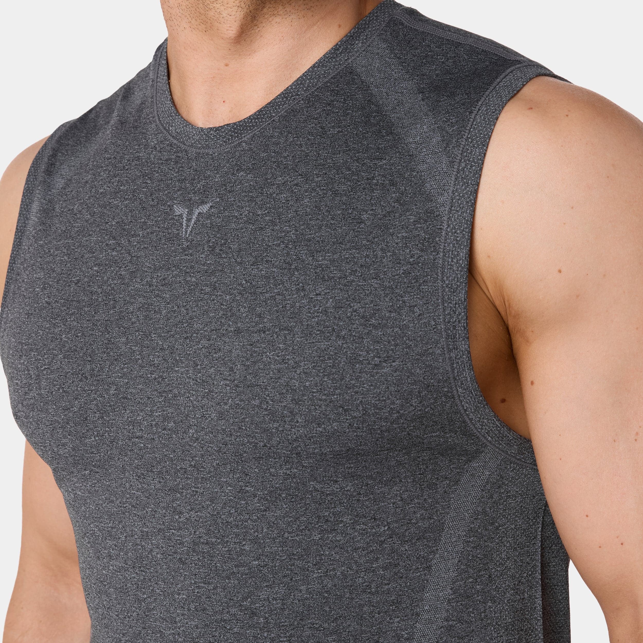 Seamless Tank — view 3